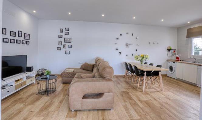 Casa Parcela De Roche Holiday home *